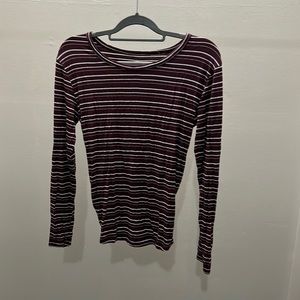 American eagle top. Size medium. Lightly used condition.
